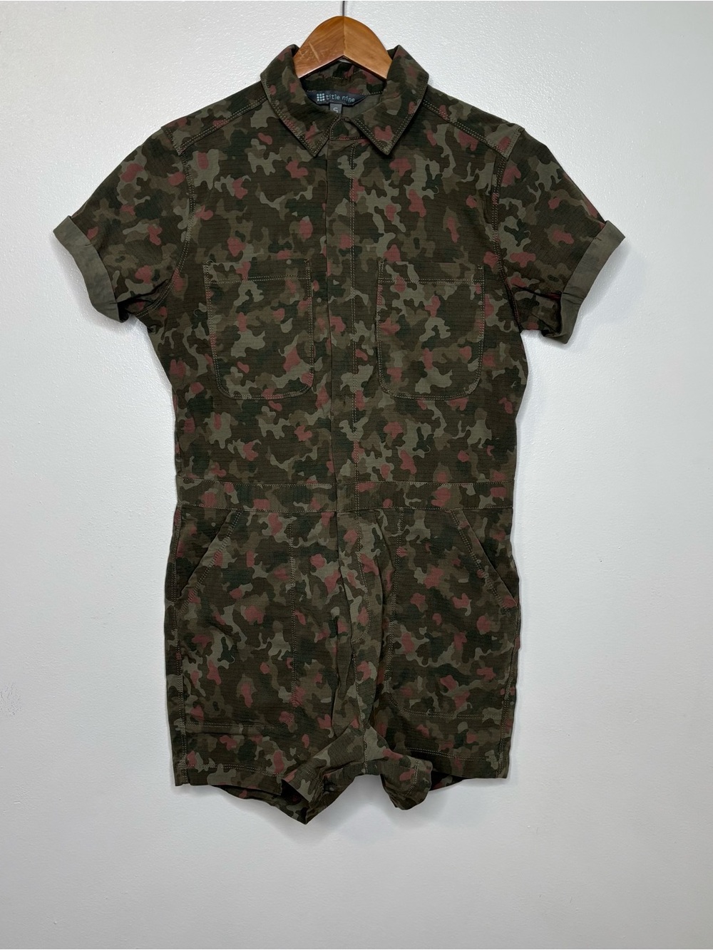 Title Nine Rosie Utility Romper Size Small Camo Green/Pink.